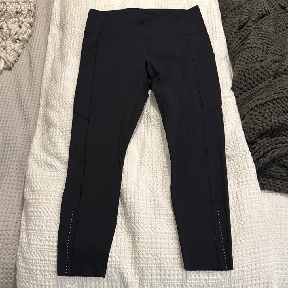 Lululemon fast and free 25” black legging - size 8